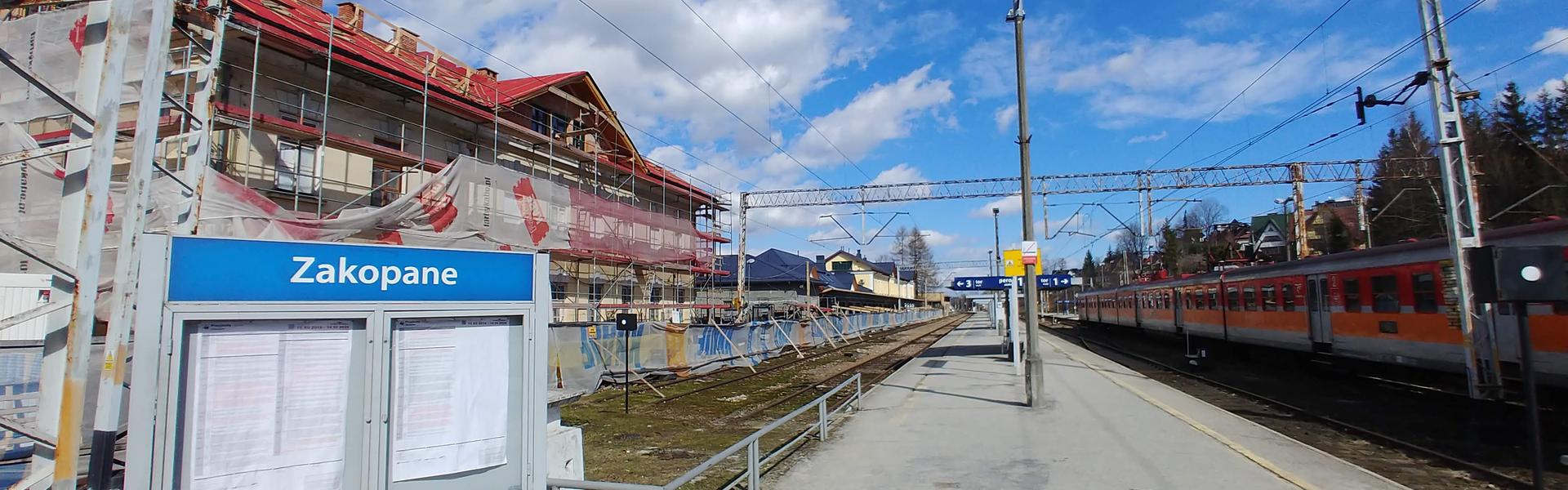 stacja pociągu w Zakopanem